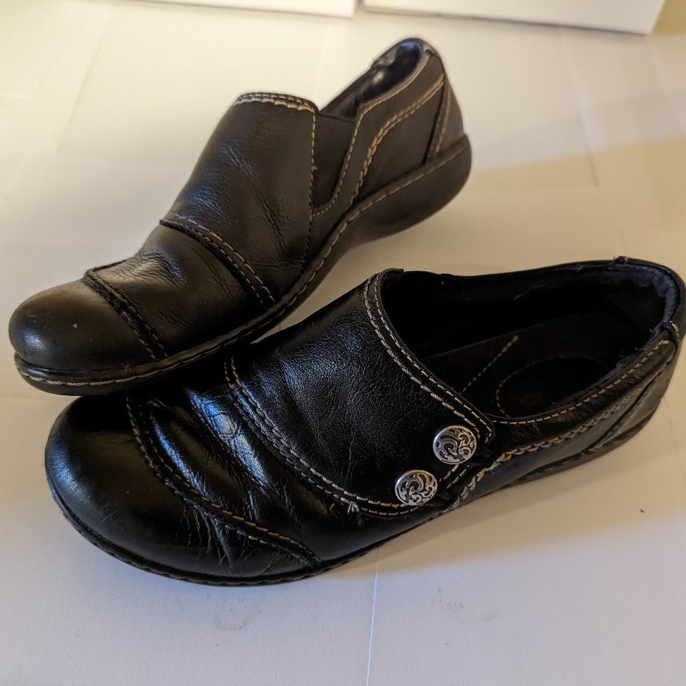 Clark’s Women’s Artisan Alpine   Item # 62637 - Size 7.5 - Black